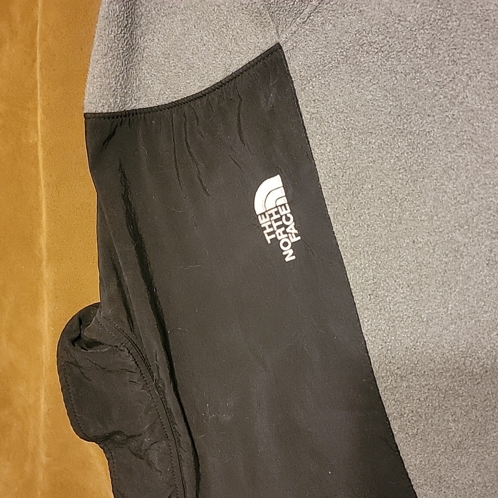 Northface Pullover - image 3